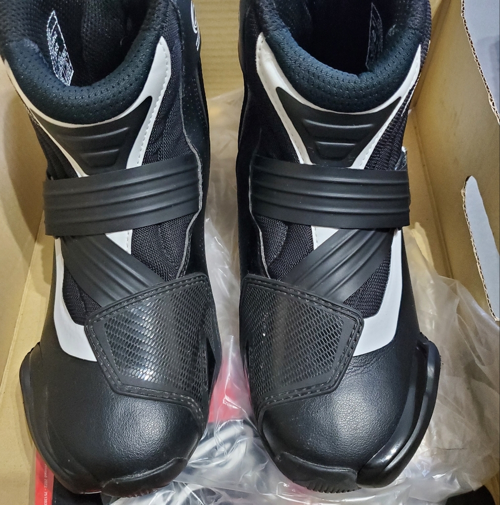 Alpinestars boots